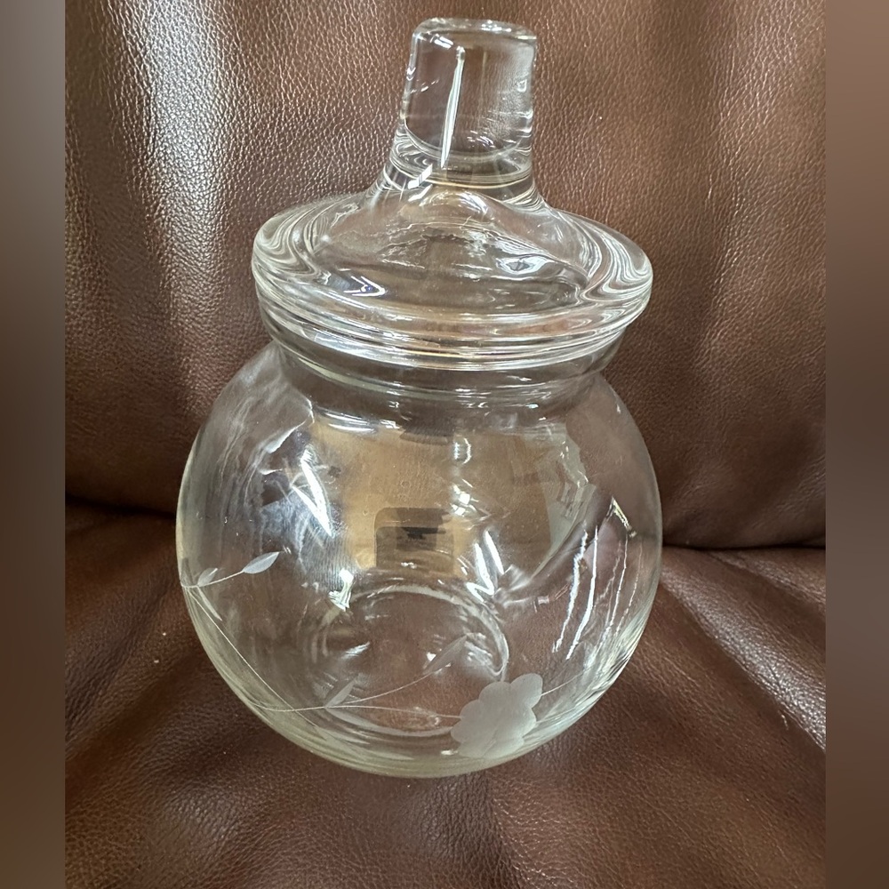 Vintage Princess House Heritage Candy Jar with Lid. Hand blown crystal.